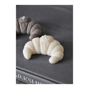 Croissant candle