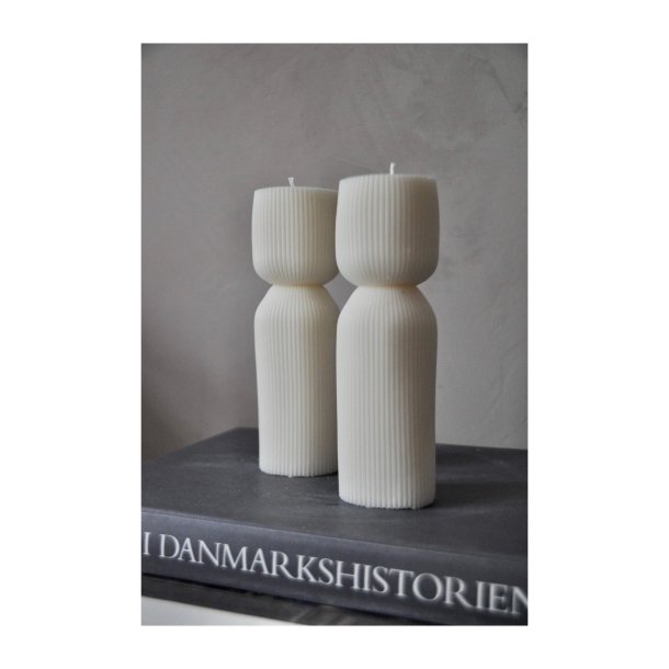 Hour glass candle - small